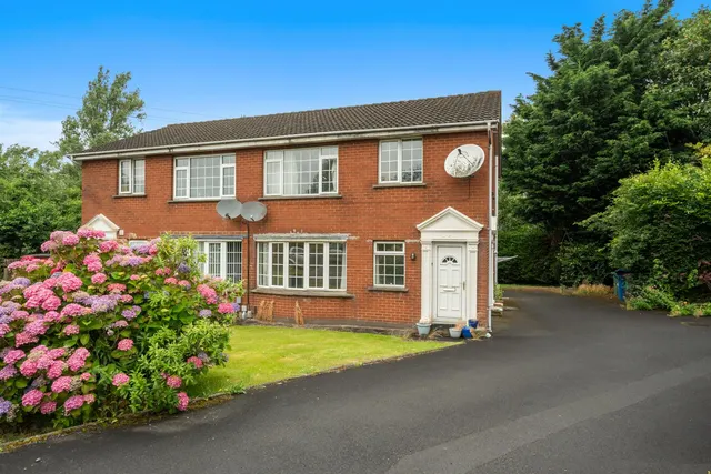 Strathearn Court, Holywood, BT18, photo 1