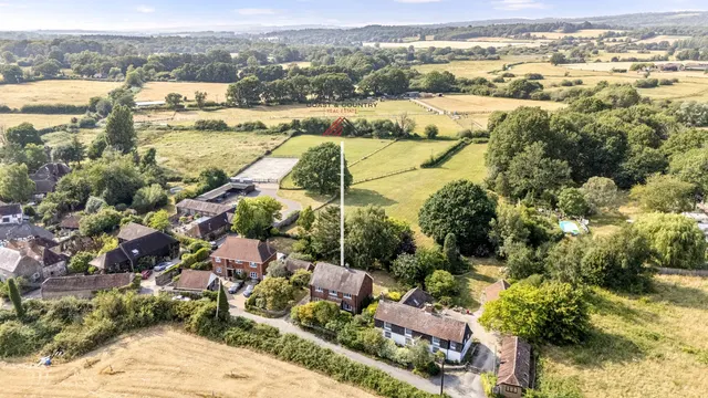 Old London Road, Pulborough, RH20, photo 2