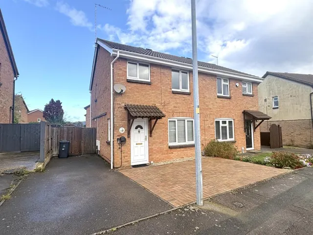 3 bedroom house, Tamworth Drive, Shaw