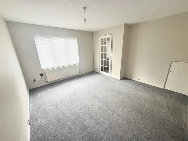 Tamworth Drive, Shaw, photo 3