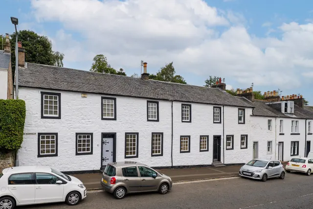 1 Low Barholm, Kilbarchan, photo 1