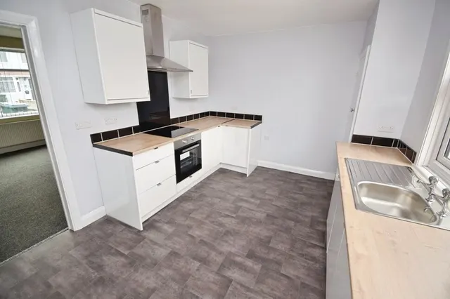 Photo 2 — Meadow Road, Holbrooks, Coventry, CV6