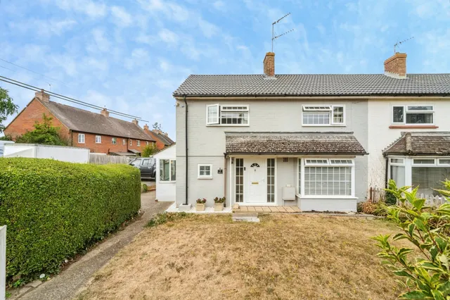 Bettys Close, Newton Longville, MK17, photo 1