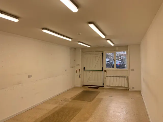 Bank Street, Cranbrook, TN17, photo 2