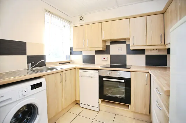 Beaminster Court, Heaton Mersey, SK4, photo 3