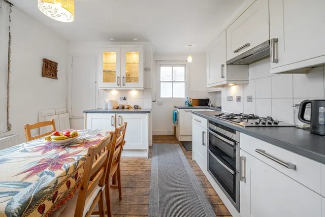 Waldron Road, London, SW18, photo 1