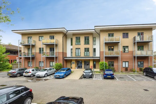 Catteshall Lane, Godalming, GU7, photo 1
