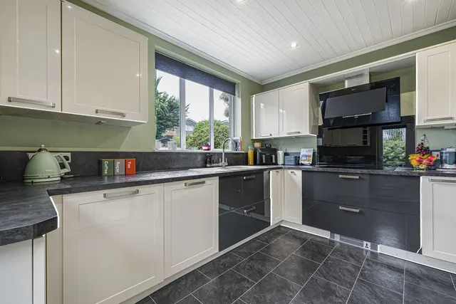 Glenhurst Avenue, Bexley, DA5, photo 2