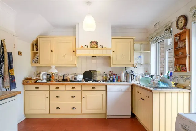 Raglan Street, London, NW5, photo 2