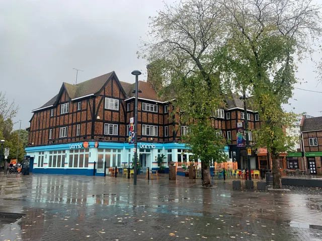 The Parade, Watford, WD17, photo 3