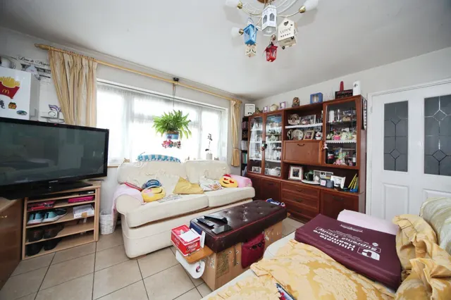 Whipperley Way, Luton, LU1, photo 3