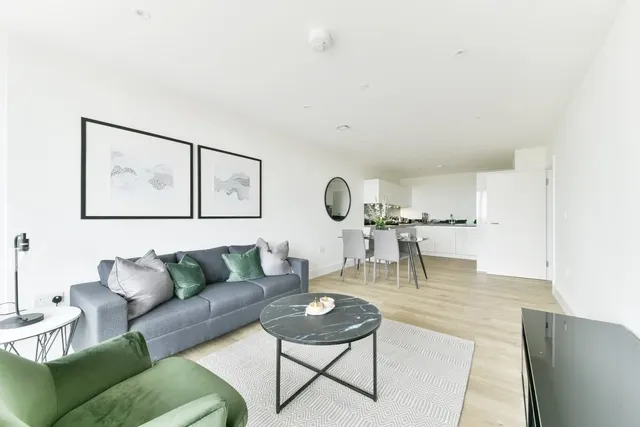 Photo 3 — Epsom House, 2 Fairfield Avenue, Staines-upon-Thames, Greater London, TW18