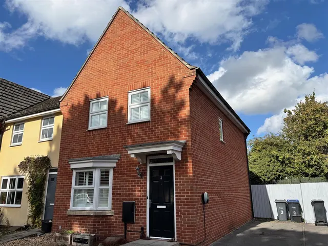 3 bedroom house, Franklyn Road, Devizes, SN10