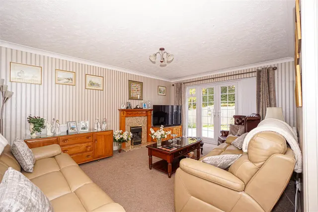 Whittlewood Close, St. Leonards-On-Sea, photo 3