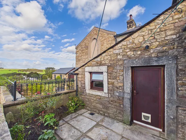 2 bedroom house, Quernmore, Lancaster, LA2