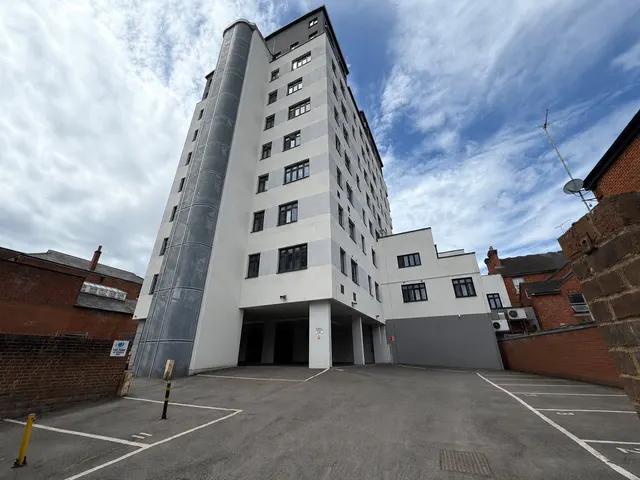 Station Road, Aldershot, Hampshire, GU11 1BG, photo 1