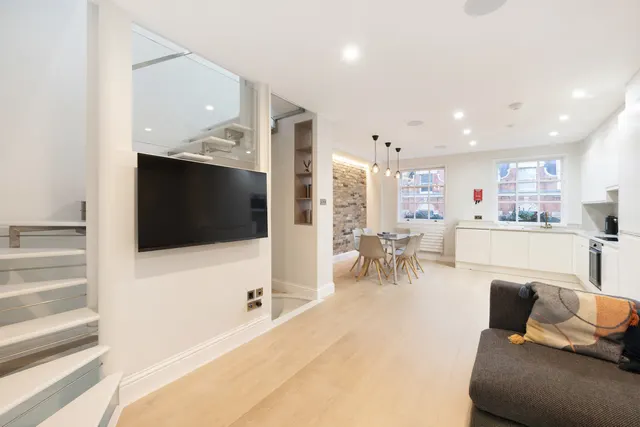 Windmill Street, Fitzrovia, W1T, photo 3