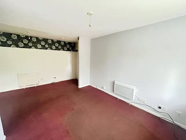 Photo 3 — Pinders Road, Hastings, East Sussex, TN35