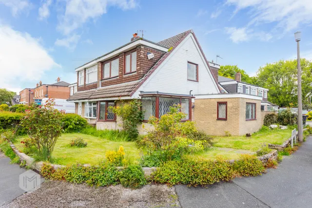 Broomfield Close, Ainsworth, Bolton, BL2 5QY, photo 1