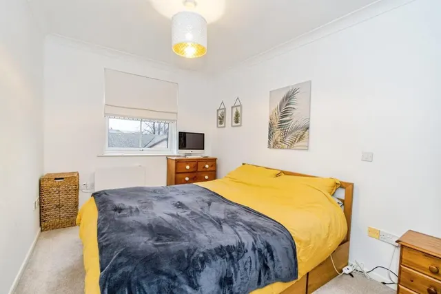 Photo 2 — Clifton Road, Regents Park, Southampton