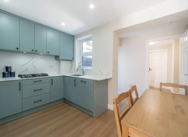 Photo 3 — Tolson Road, Old Isleworth, TW7
