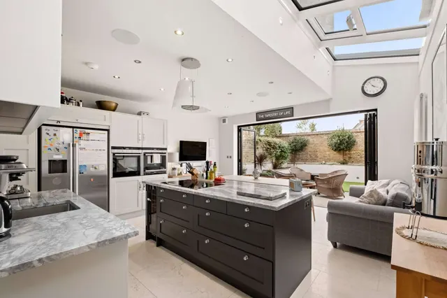 Ridgmount Road, London, SW18, photo 2