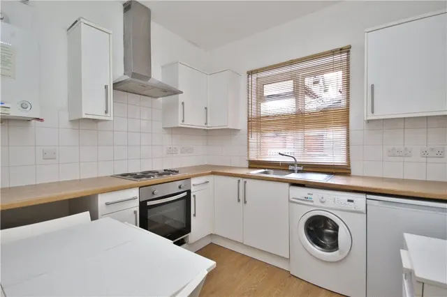 Baillie Road, Guildford, GU1, photo 2