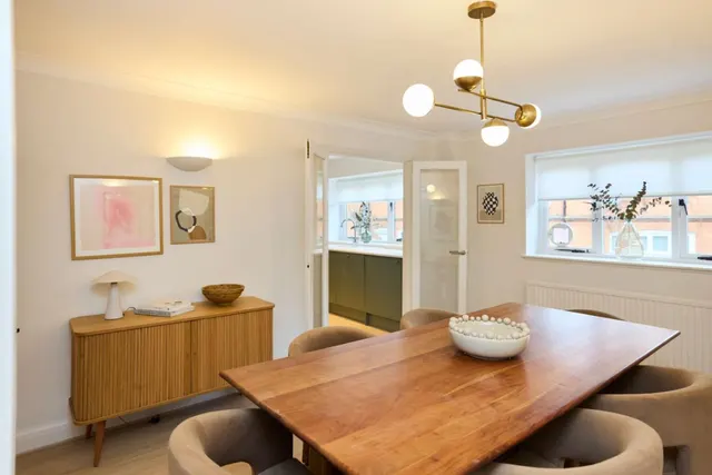 Macroom Road, London, photo 1