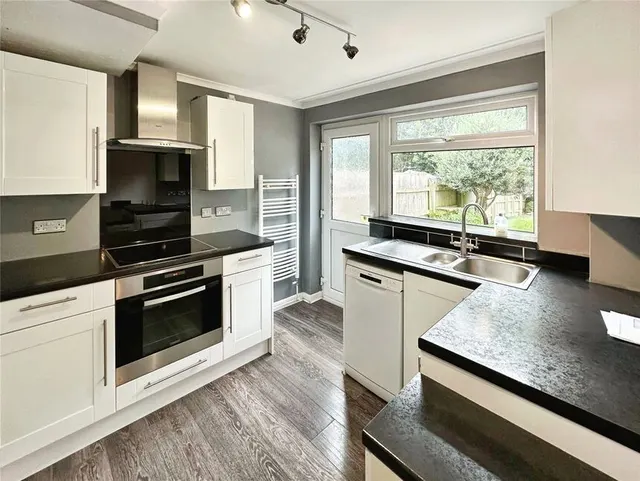 Iolanthe Drive, Exeter, EX4, photo 2