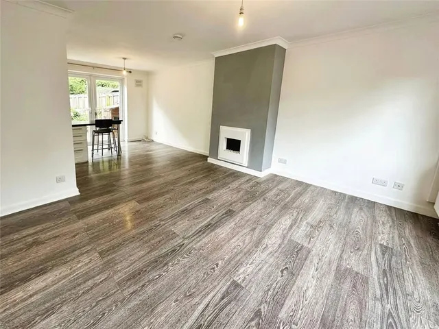 Iolanthe Drive, Exeter, EX4, photo 3