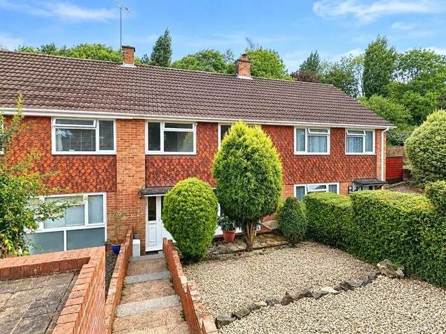 Iolanthe Drive, Exeter, EX4, photo 1