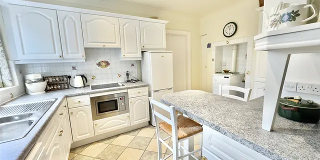 Dawstone Road, Heswall, CH60, photo 3