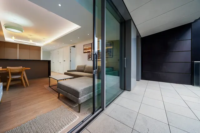 Photo 3 — Bollinder Place, Carrara Tower, EC1V
