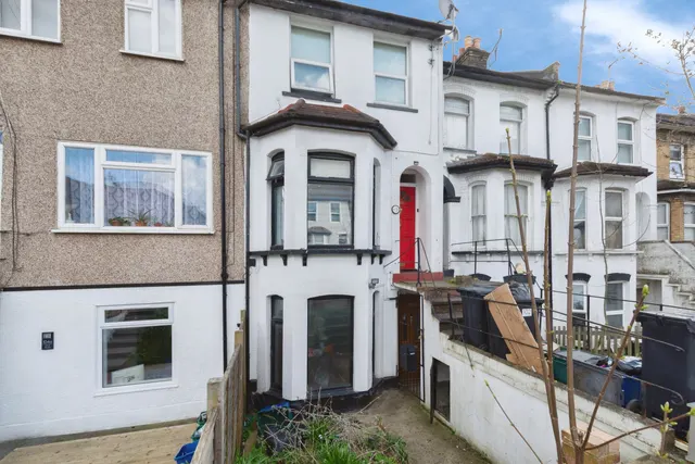 Oval Road, Croydon, CR0, photo 1