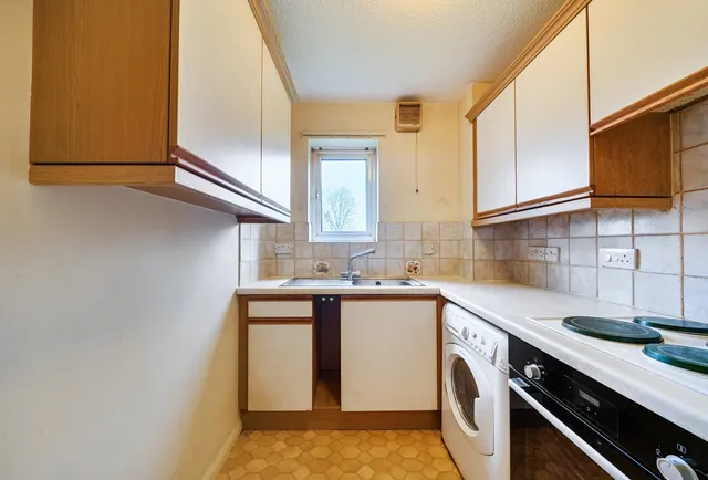 Photo 2 — Firs Close, Mitcham, CR4 1AX