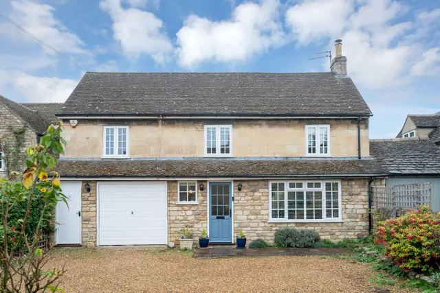 4 bedroom house, Aldgate, Ketton, PE9