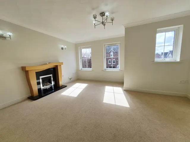 Mellor Close, Blackburn, BB2, photo 2