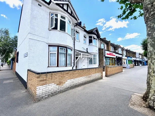 Photo 3 — Kathrine Road, Forest Gate E7