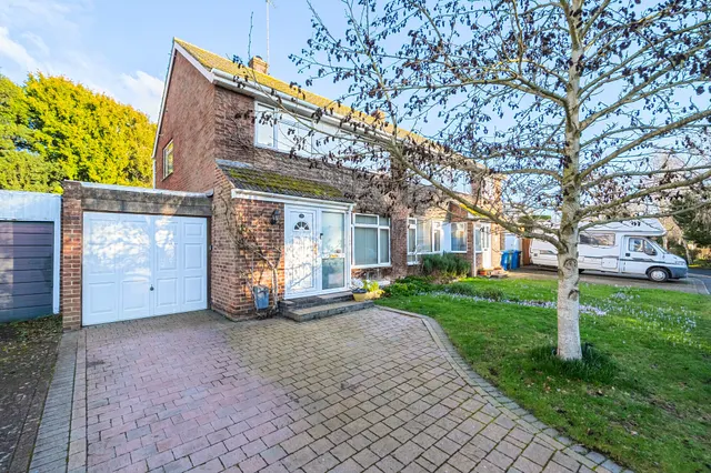 3 bedroom house — Clewer Park, Windsor, SL4