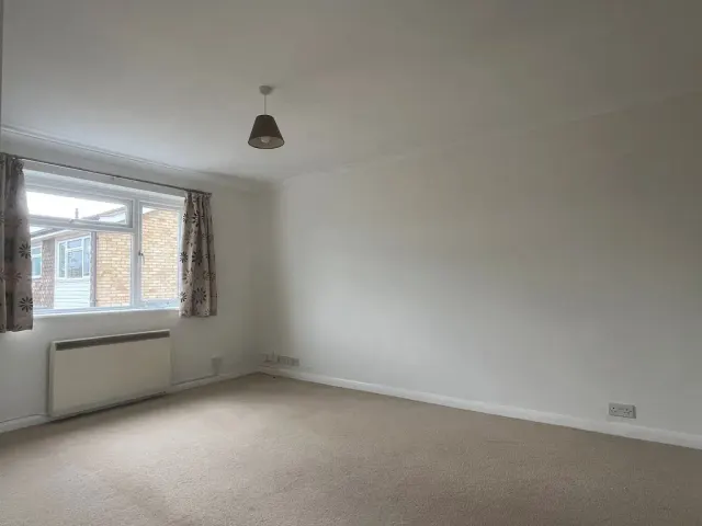 Photo 3 — Carrington Place, Tring, Hertfordshire, HP23 5JZ