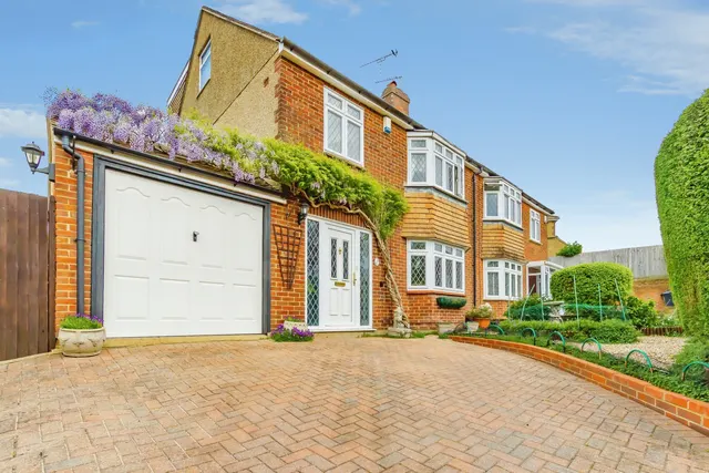 Shirley Avenue, Coulsdon, CR5, photo 1