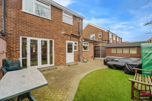Meadow Road, Ashford, photo 3