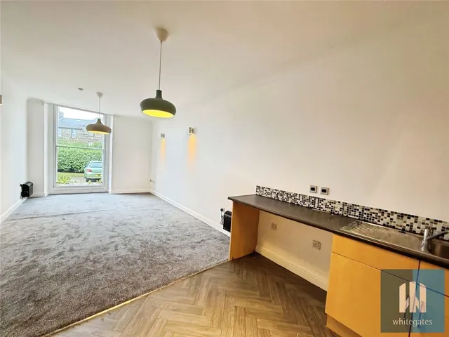 Moorside Avenue, Crosland Moor, HD4, photo 3