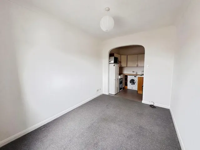 Castle Street, East Cowes, PO32, photo 3