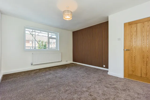 Ashton Lane, Sale, M33, photo 3