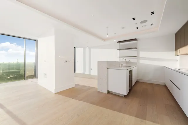 Photo 2 — Bollinder Place, Carrara Tower, EC1V