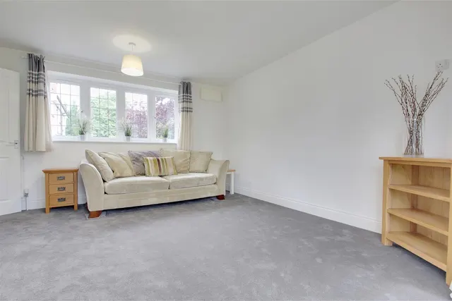 Mill Road, Worthing, photo 3