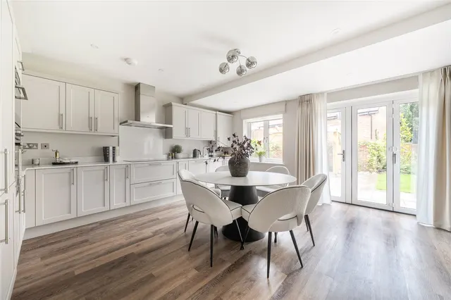 Brookwood Road, Petersfield, GU31, photo 3