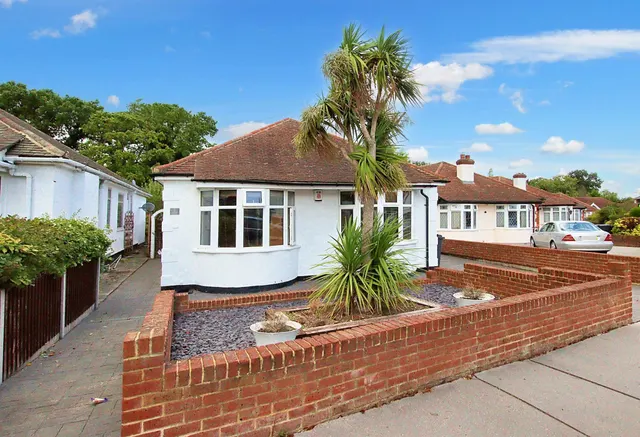 Chaffinch Avenue, Croydon, Croydon, CR0 7SF, photo 1
