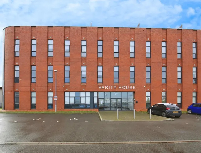Vicarage Farm Road, Peterborough, Cambridgeshire, PE1, photo 1
